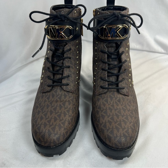 MICHAEL KORS OUTLET
Kincaid Logo Studded Combat Boot 9M
NWOT MSRP $399 - Picture 2 of 10